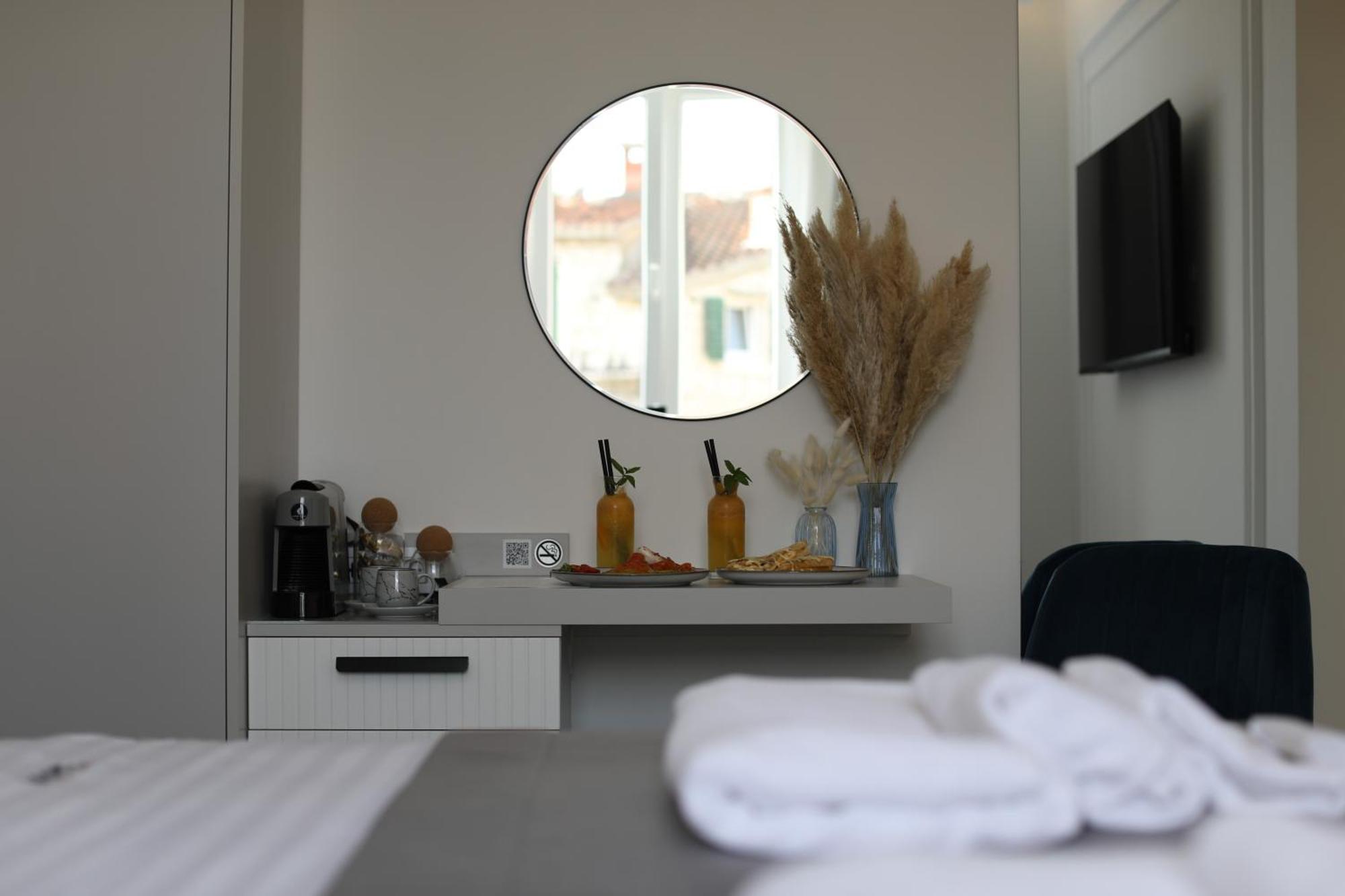 Ma Pe Luxury Rooms سبليت الغرفة الصورة
